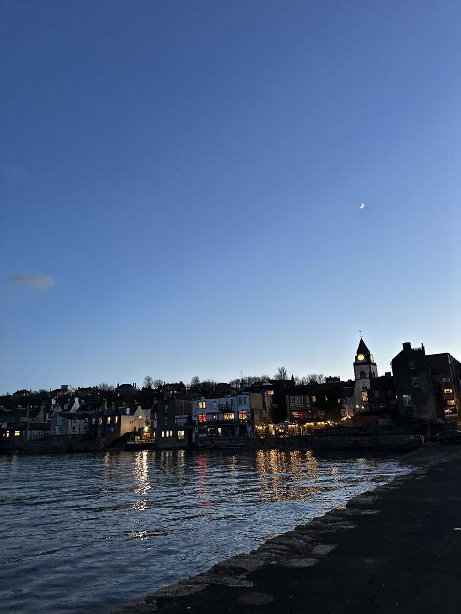 arsa3idi's tweet photo. Queensferry, Scotland 🏴󠁧󠁢󠁳󠁣󠁴󠁿 https://t.co/k7E7z4CsTa