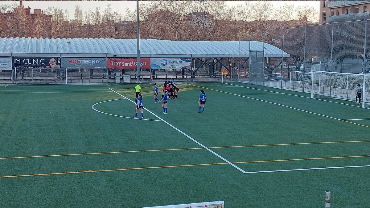SantCugatFC's tweet photo. PARTIT | GOOOOOOOOOLLLLLL del SantCu!!!

⚽️ 28' @eli_romeroperez 

Obra d'art de @laurasese20 per la banda! Primer fa un barret d'asparó i després fa una centrada tensa al punt de penal on hi era... la de sempre!

Sant Cugat 1 - 0 @CFIgualada_ 

#SomVermelliNegres
#SomelSantCugat https://t.co/3v0LGNpbJE
