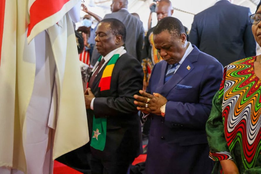 PaidamoyoMutsv1's tweet photo. Thank you Jesus for our leaders, give them more wisdom so that they continue to lead us in the right direction!! https://t.co/Sqfrk1dKCY