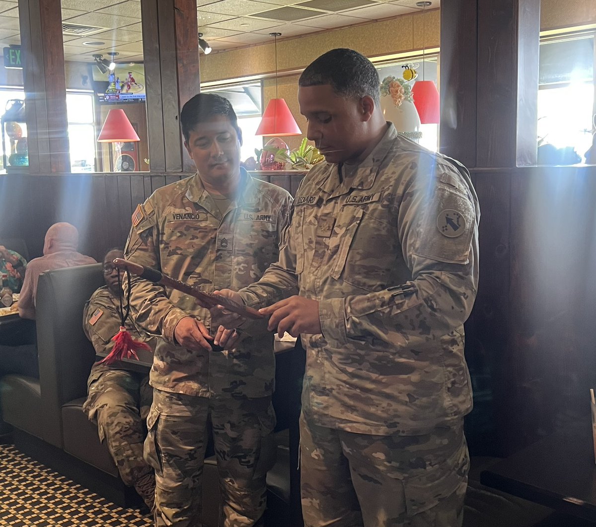 realmarkvernal's tweet photo. My time @USARPAC has come to an end! @USArmy @starmagicphils #SFC #fortshafter #hawaii https://t.co/WMg8dpuhvF
