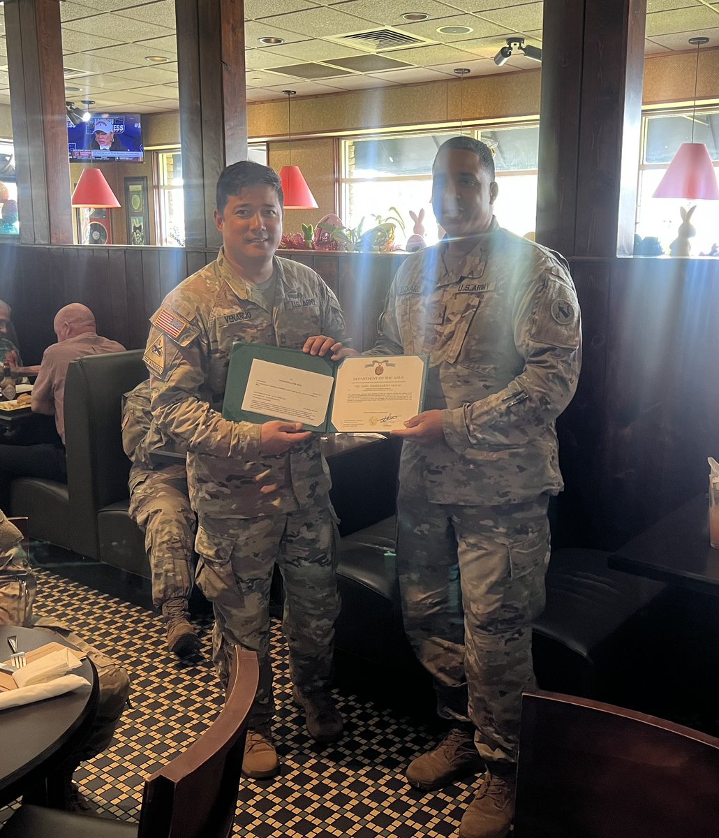 realmarkvernal's tweet photo. My time @USARPAC has come to an end! @USArmy @starmagicphils #SFC #fortshafter #hawaii https://t.co/WMg8dpuhvF