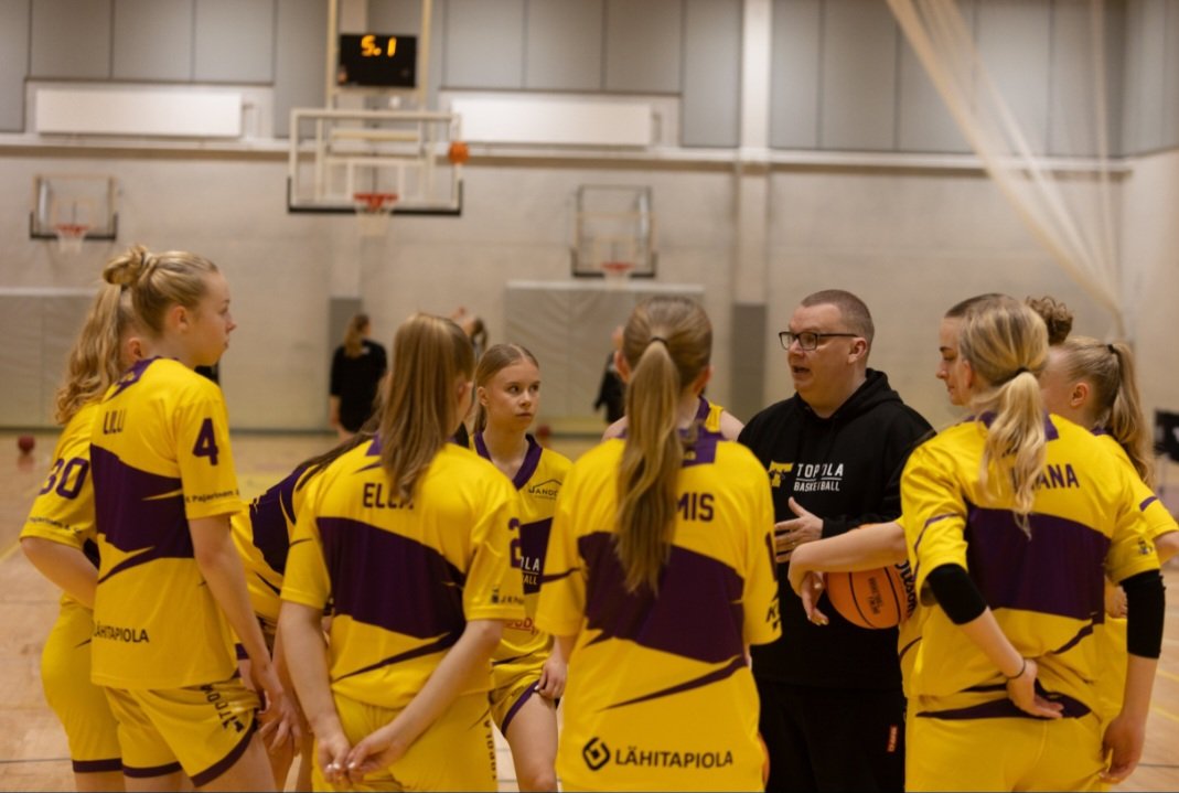 leikas toni tweet media