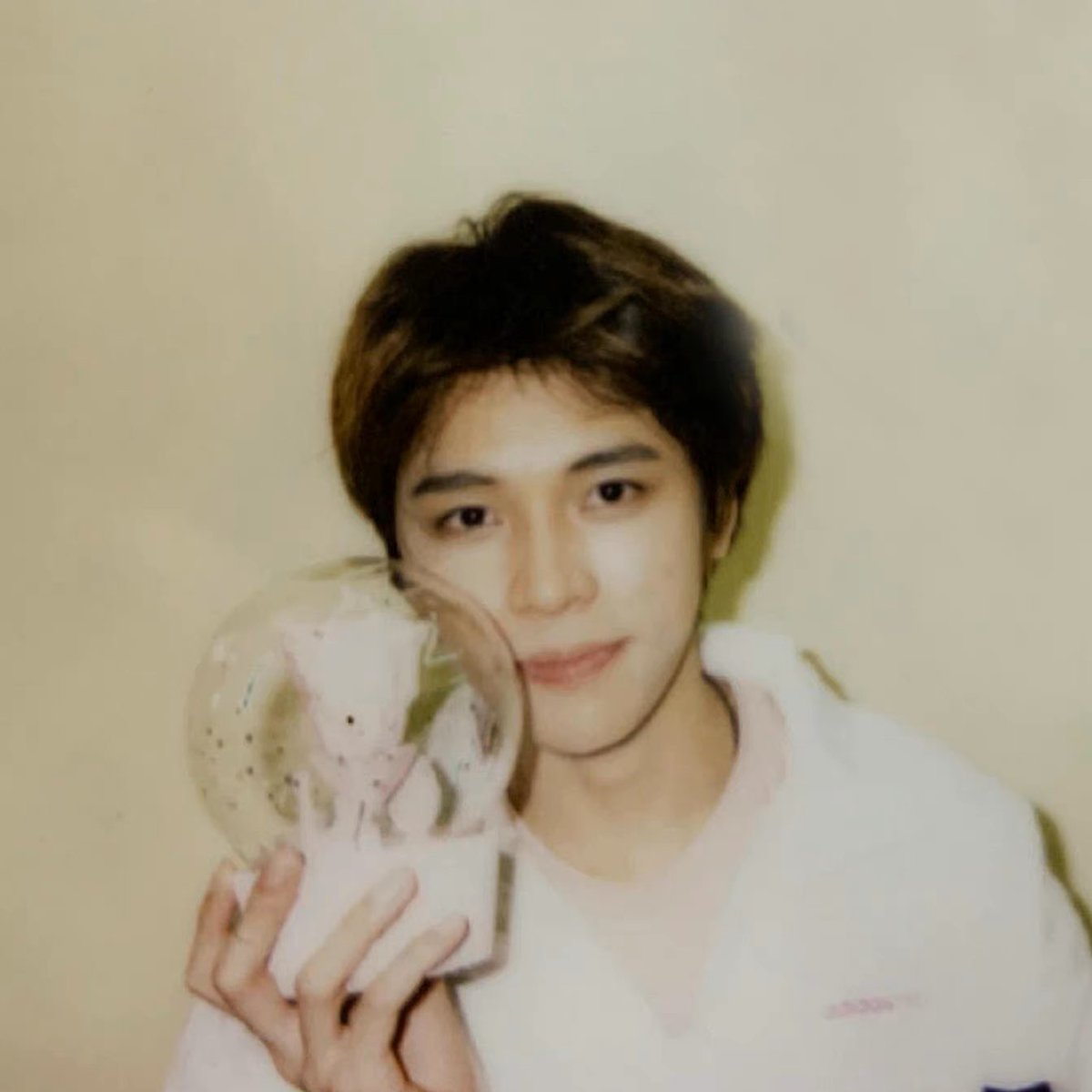 CHASEWITHYU's tweet photo. 生日快乐🎂今年25了，希望你能够实现梦想❤️小鱼干们会永远在你身边的哦🥰

Happy Birthday to the one that never gives up on his dream even when things gets rough🫶🏻Wish you happiness &amp; good health🥳

#CHENYUGENG #เฉินอวี้เกิง #陈誉庚 
#천위겅 #CRAYON https://t.co/1gt7cHh2zy