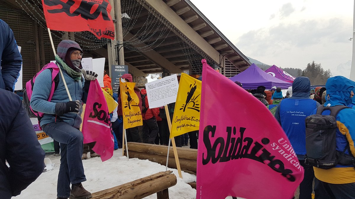 UnionSolidaires's tweet photo. Grande maraude Solidaires ce 18 mars à la frontière à Montgenèvre. Uni-es et solidaires contre la répression des exilé-es et pour la liberté de circulation.
Contre la loi Darmanin, la lutte continue avec @ucij2023 le 25 mars https://t.co/joDhEN6yOE