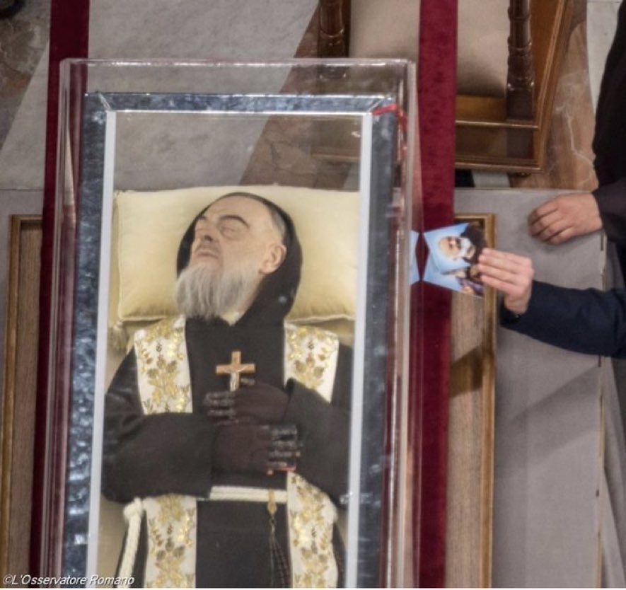 Pídanle con fe al PADRE PÍO 🙏