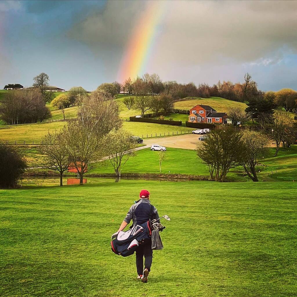 simoncooper's tweet photo. Chasing that pot of gold 🌈 https://t.co/g5Unaq9Scz https://t.co/brfX5q2Tsc