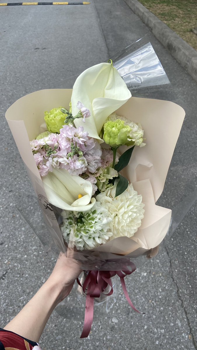 manatea_87's tweet photo. 最近のお花達💐似てる https://t.co/DsTL2tdgP4