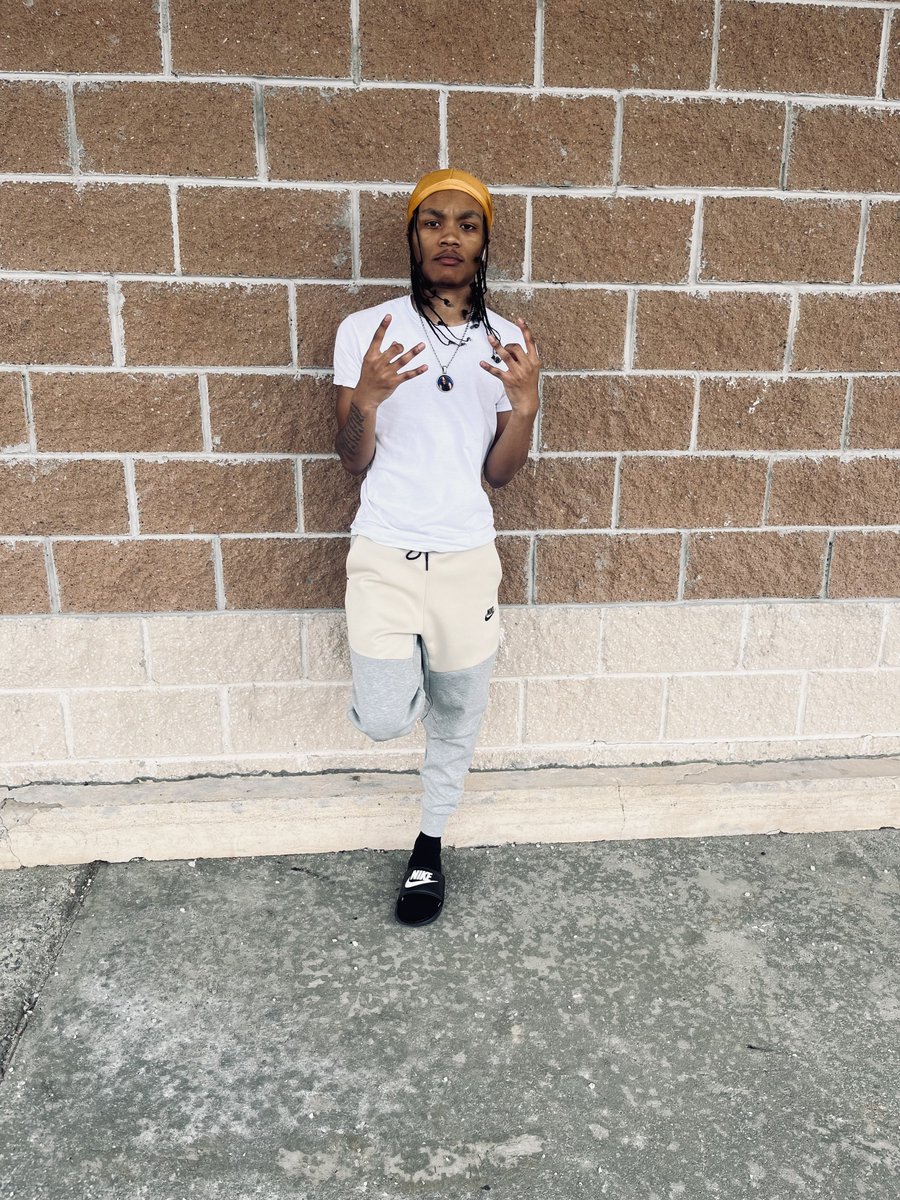 QFRMBRICKS's tweet photo. We Gave Them Boys They Lil Run…Now We Comin Bacc 👣
#🔓JB💜
#LLMFS❤️🩹🕊️
#NewMusicOTW🔥 https://t.co/nlgZJ8XEGB