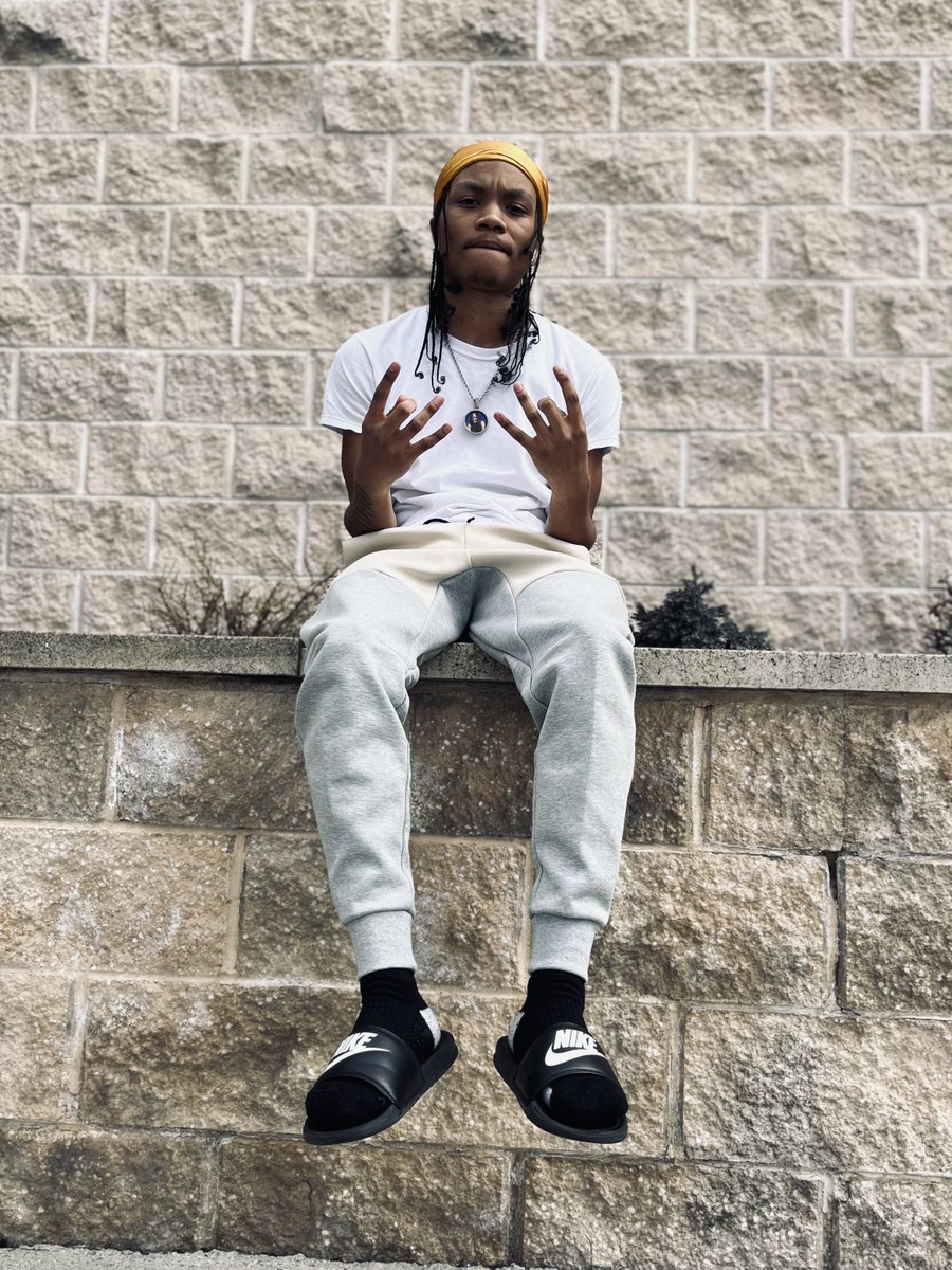 QFRMBRICKS's tweet photo. We Gave Them Boys They Lil Run…Now We Comin Bacc 👣
#🔓JB💜
#LLMFS❤️🩹🕊️
#NewMusicOTW🔥 https://t.co/nlgZJ8XEGB