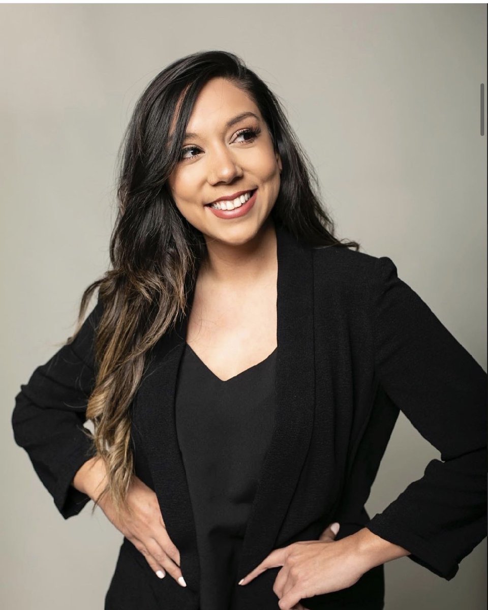 Eveeelynhdz's tweet photo. I have always been passionate about education. When I started my career as a realtor, I saw an opportunity to give back to the community by donating a portion of my commission to schools. Calling out all Principals and Staff. @NEISD @SAISD @NISD #teachersoftwitter #supportlocal https://t.co/rcpiuzjUsj