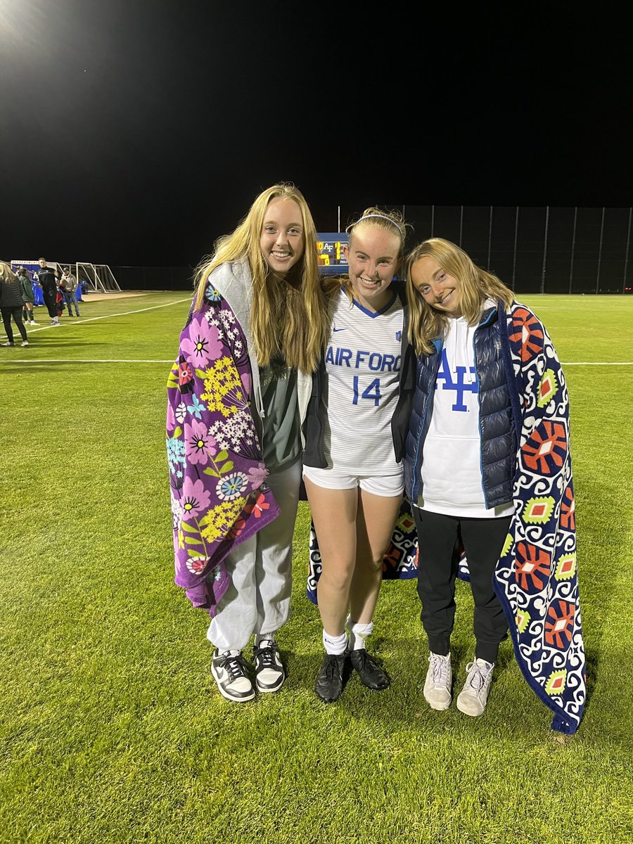 Mia Ferrell tweet media