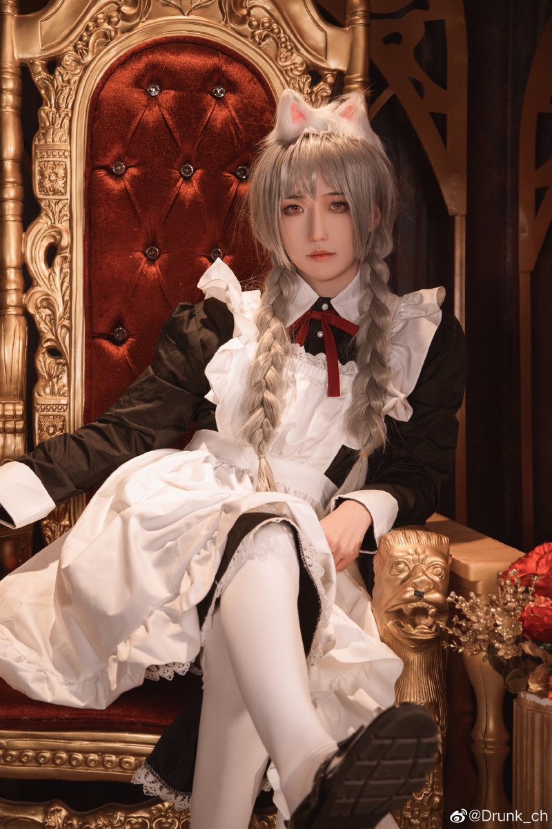 CDHuntersFacts's tweet photo. Lengsa has shared 9 photos from his catgirl maid photoshoot. 

3 out of Hangzhou’s 6 players have done crossdressing cosplays (Guxue, Shy, Lengsa). https://t.co/rpSu9vwYVS
