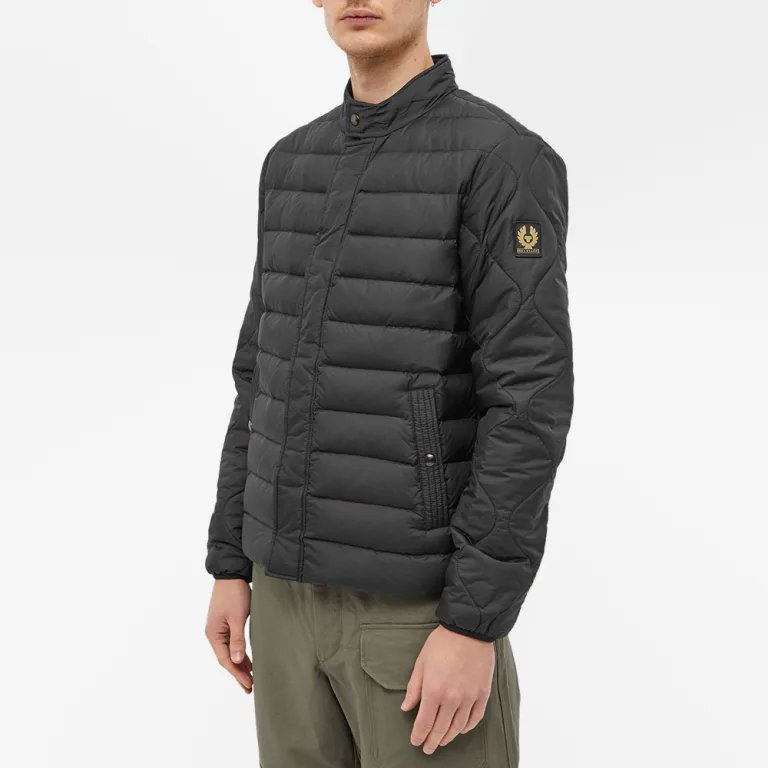 CasualSpotter's tweet image. Winter sale at END, some lovely Belstaff items🥶
Circuit jacket      : £325➡️£163 (S|M|2XL).
Overhead fleece: £275➡️£138 (S-2XL).
Fleece overshirt : £265➡️£133 (S|M|2XL).
Insulator jacket  : £275➡️£138 (S-XL).
tidd.ly/3UTYIGB
⬆️Check all items here⬆️#bestaff #stoneisland