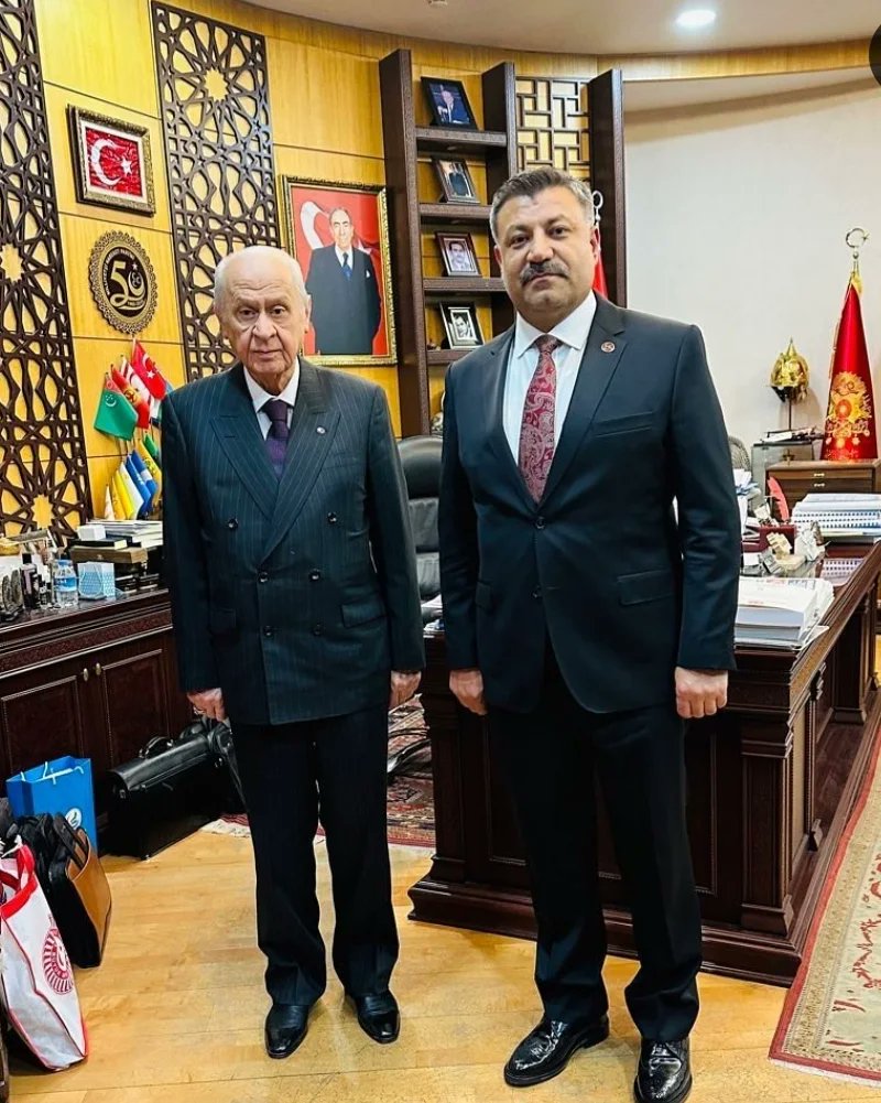 ibrahimkaramhp's tweet photo. 2018-2021 tarihleri arası MHP haliliye ilçe başkanlığı görevi süresince birlikte yol yürüdüğümüz tek gayesi milletine devletine hizmetkar olmak olan. Şanlıurfa da MHP'nin reklam yüzü değerli iş insanı kıymetli başkanımız Sn. Mahmut SAYIK'ın aday adaylığı başvurusu hayırlı olsun. https://t.co/klJWTyjQgD