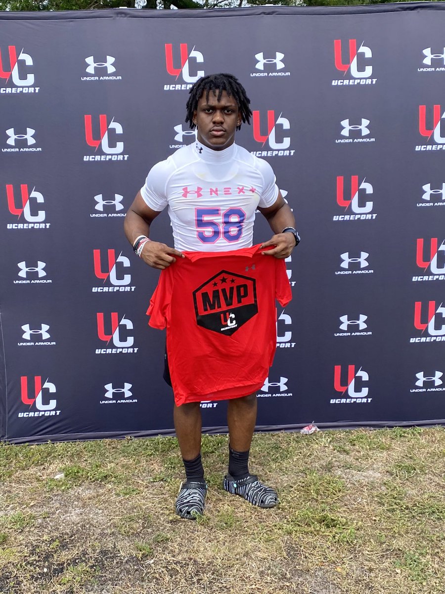 antwanraymond8's tweet photo. Truly Blessed To Be Named MVP At The ESPN @UANextFootball Camp ! @CoachMeyerCAI @CraigHaubert @CoachJesse18 @CAIKnightsFB @TheUCReport https://t.co/2Sxfnxqj7Z