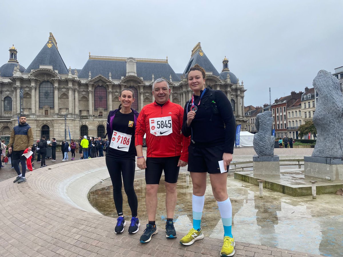 comlogterre1's tweet image. Participation ce matin aux courses du semi-marathon de @lillefrance ! Le #COMLOG ajoute 6️⃣7️⃣ km au compteur kilométrique du l’opération #AvecNosBlessés 🫡