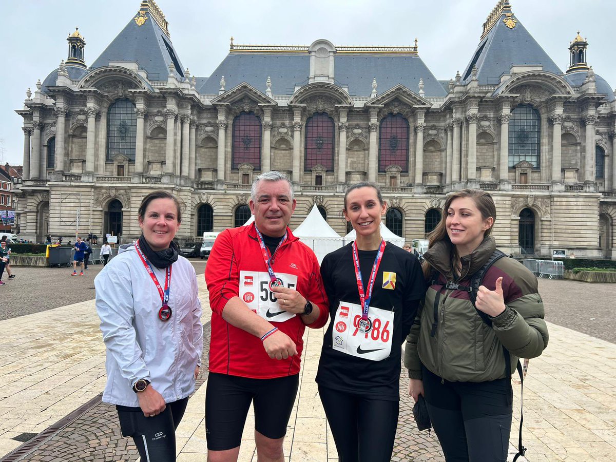 comlogterre1's tweet image. Participation ce matin aux courses du semi-marathon de @lillefrance ! Le #COMLOG ajoute 6️⃣7️⃣ km au compteur kilométrique du l’opération #AvecNosBlessés 🫡