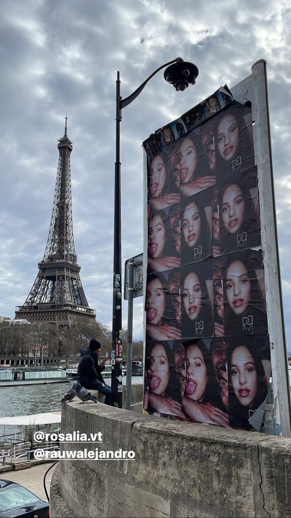 gagaoutai's tweet photo. rosalía en paris, grecia 🤍 https://t.co/SA4Sdwf3g0