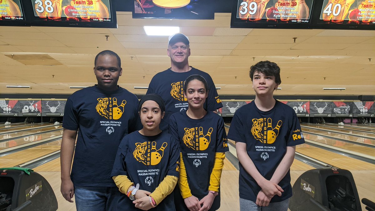 Littleton_SEPAC's tweet photo. Congratulations to the athletes of the Unified Littleton Bowling Team. They all got gold and silver in their own division at the State Championship today. Thank you so much to their Coach Erik Arnold for his time and a great season. https://t.co/RlwcKk9LAg