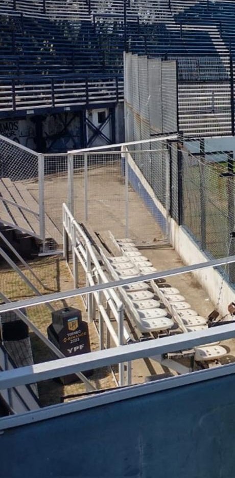 sergiovallesZ's tweet photo. #GELP #CGE #EDLP 
Consulta al pueblo tripero, los periodistas asignados a prensa vamos a este sector premium del estadio? https://t.co/cp69ksMlh1