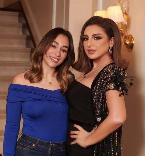 سادسًا: كل الشكرا والتقدير لصوت مصر العظيم وسلطانة الطرب <a href="/Angham/">Angham</a> على هذه اللية التي لاتنسى أبدآ وفريق عملها المييز جدًا المخرج المبدع <a href="/ADEL_GAMAL_/">Adel Gamal</a> ومديرة أعمالها المتميزة رندا رياض <a href="/RandaRiad/">Randa Riad</a>  وباقي فريق عملها وشكرا خاص جدة للسيدة القديرة والدعم الاولى لها ولدتها الكريمة وأبنائها