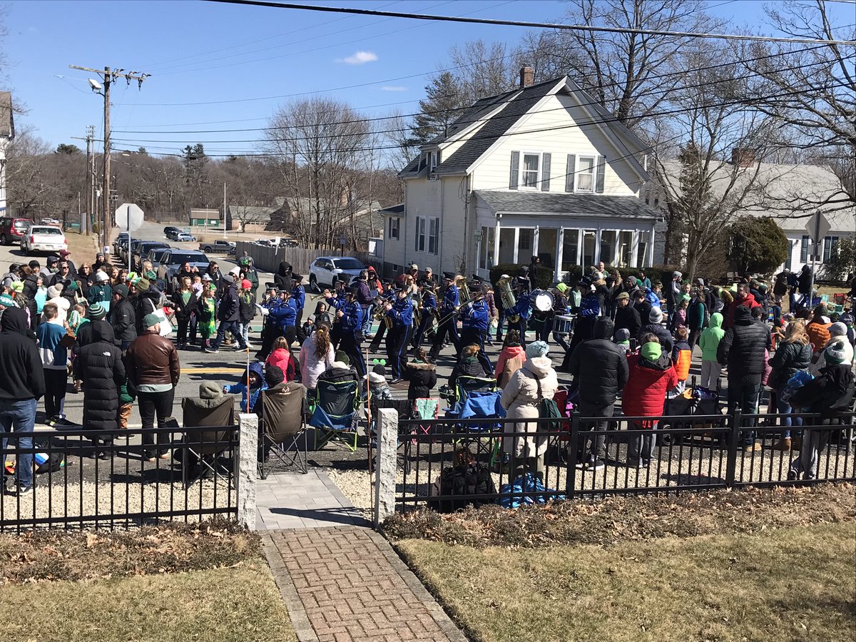 Cahill_English's tweet image. RHS Band Bulldogs repping at the St. Paddy’s Parade!  #ItsAGreatDayToBeADog #Cahill125 #RHS