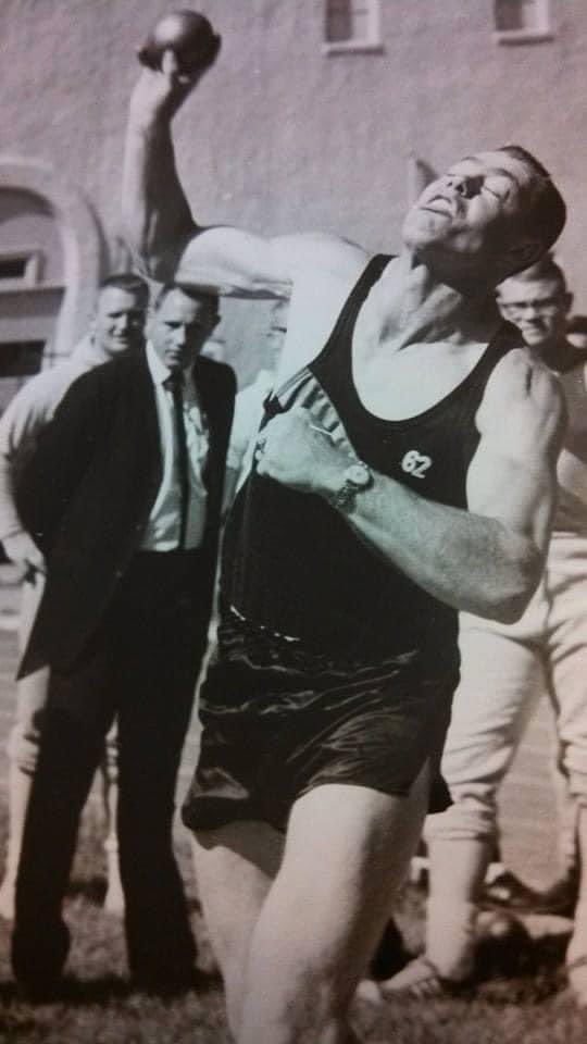 Like grandpa like grandson! ♥️
1964 ↔️ 2023. 
Busteed ↔️ Blaser
EHS Elgin, NE 🦅 ↔️ CHS Columbus, NE🚢⚓️ <a href="/BlaserLiam/">Liam Blaser</a>