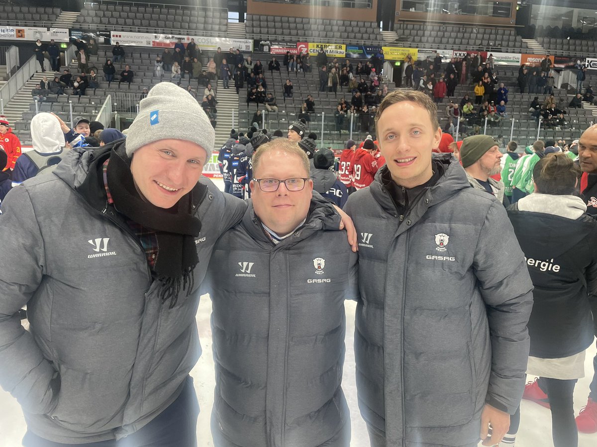 HardyGensel's tweet photo. U15 @DELoffiziell Cup 2023 in @SERCWildWings die @ebjuniors belegen den 6. Platz. Gratulation an die @adlermannheim zum 1. Platz. Vielen Dank an die fleißigen Helfer und Organisatoren der Schwenninger Wild Wings für eure Mühe und Unterstützung.
#morepotential https://t.co/B68jwOtmJK
