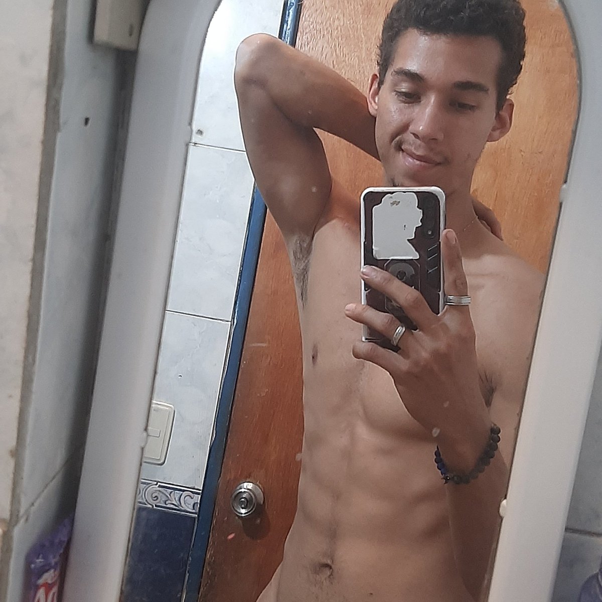 Piposex2's tweet photo. Buenas buenas aqui activo nuevamente https://t.co/oOWYURb56O