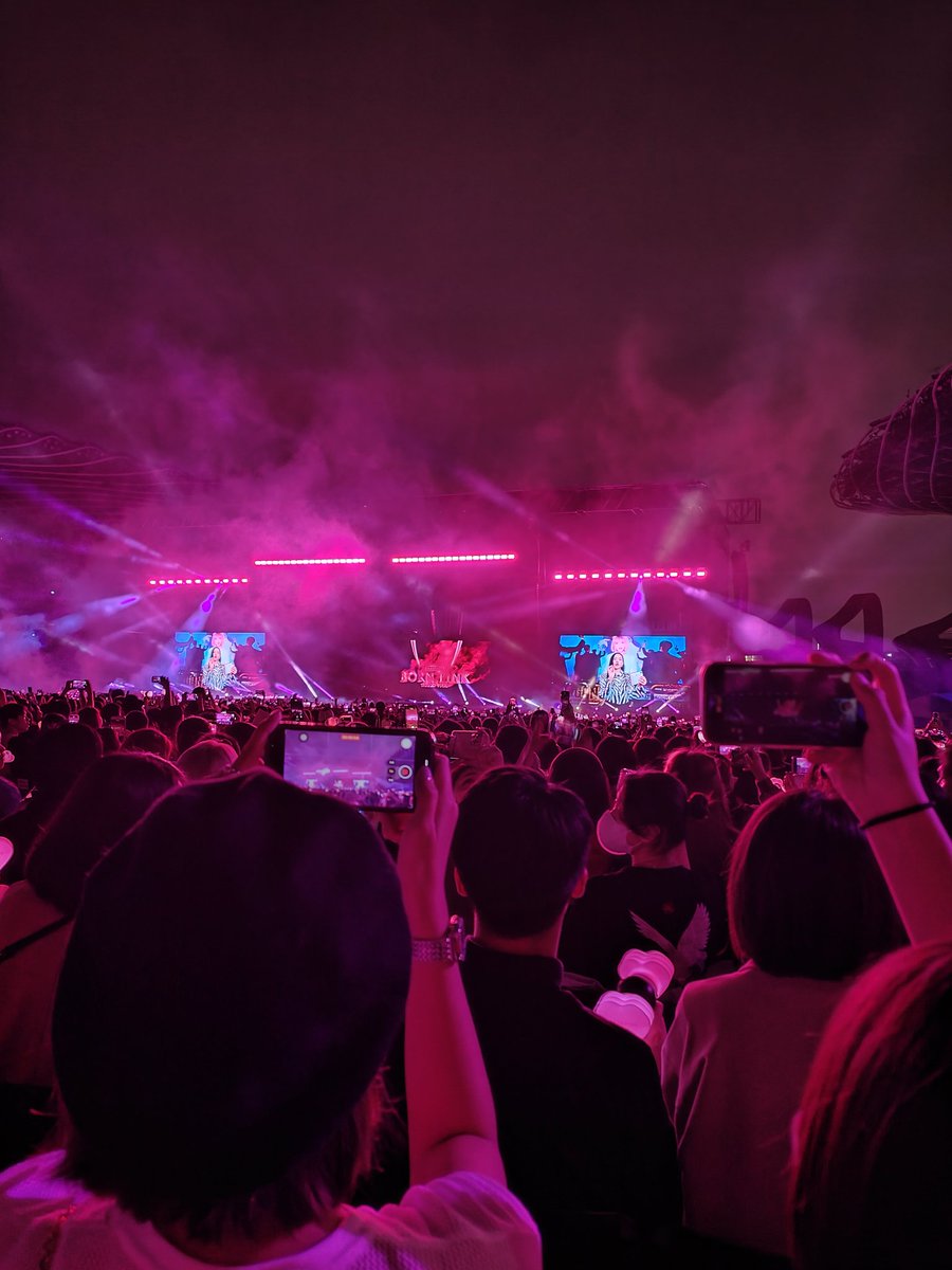 VikBeats's tweet photo. #BLACKPINK https://t.co/3RUkIEIvB2
