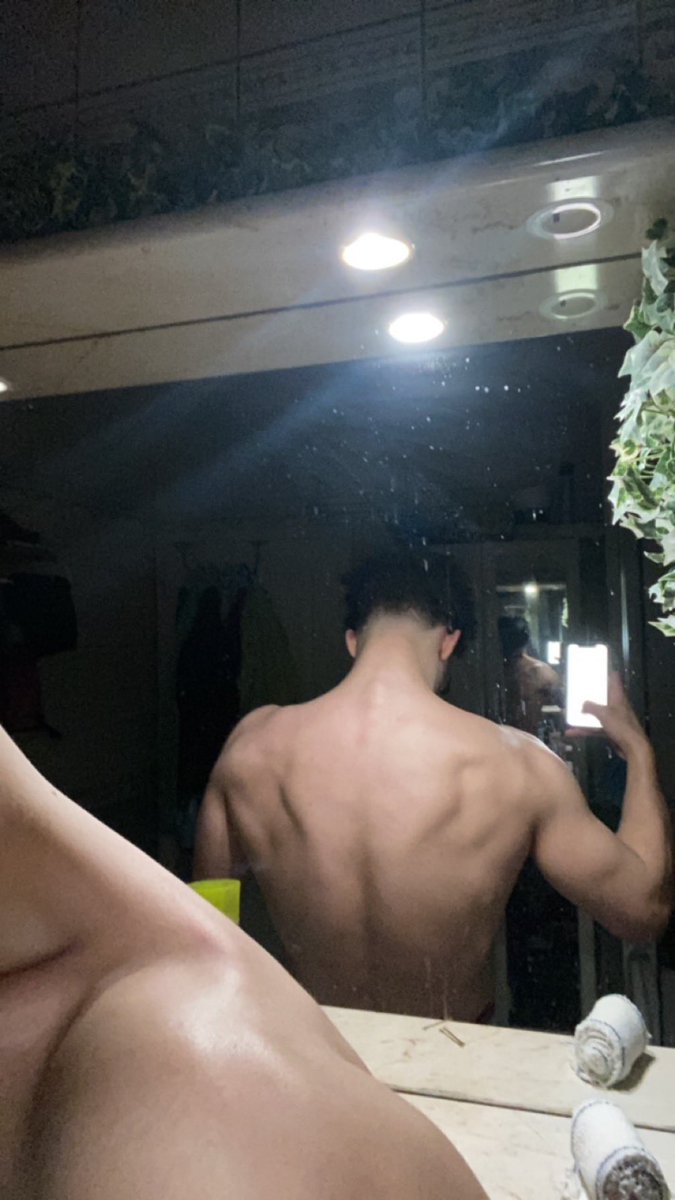 AROKH㋛ tweet media