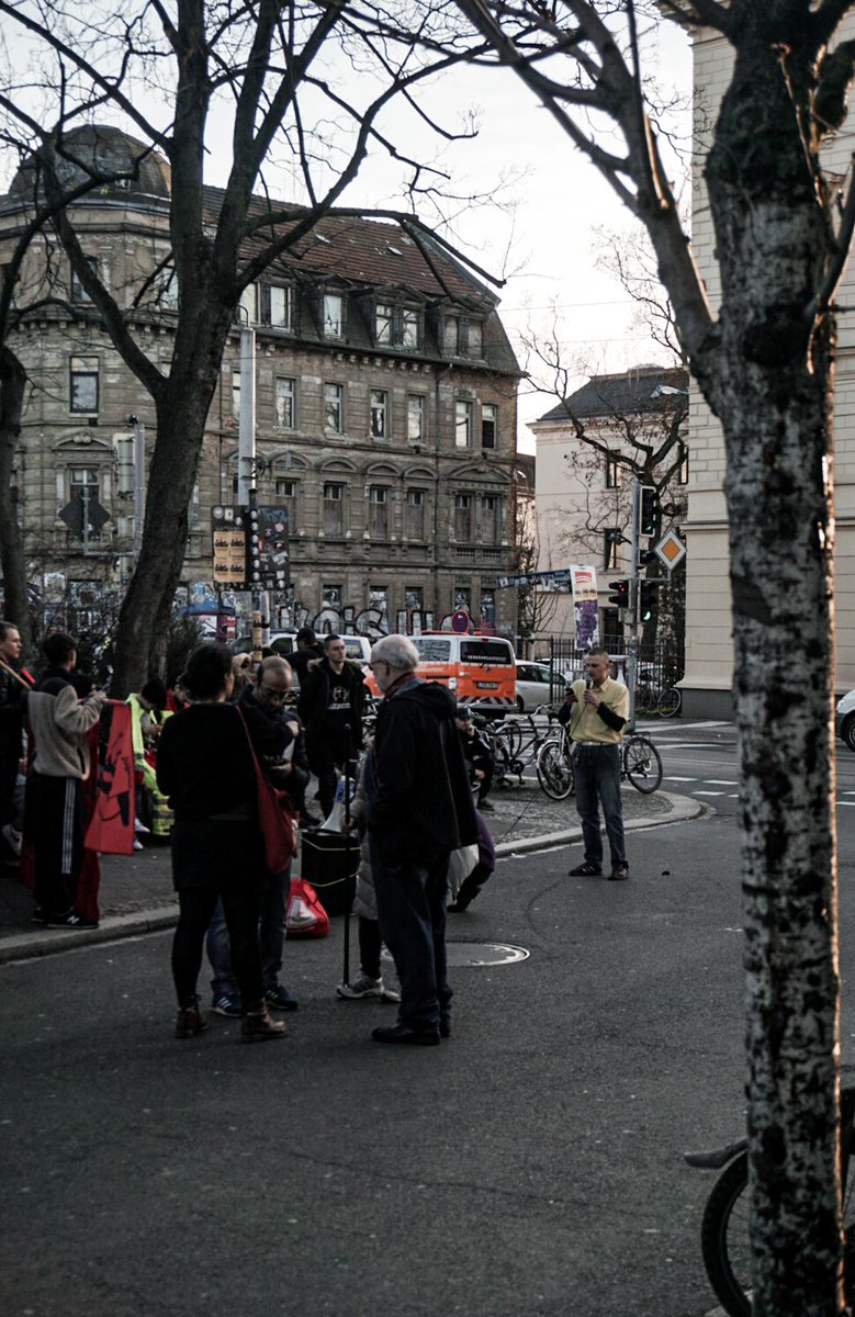 Zum Tag der politischen Gefangenen waren wir auf den Straßen #Leipzig|s.

#FreeThemAll @WirsindalleLinx #le1803