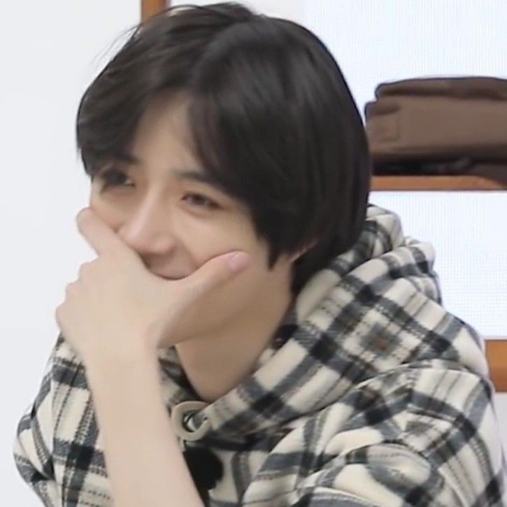 yjunstuffj's tweet image. Eu vi o perfil de todos para ver se eu me identificava com algum E adivinha só logo aquele que eu excluir se encaixava perfeitamente em mim aí que a história fica mais um pouquinho emocionante