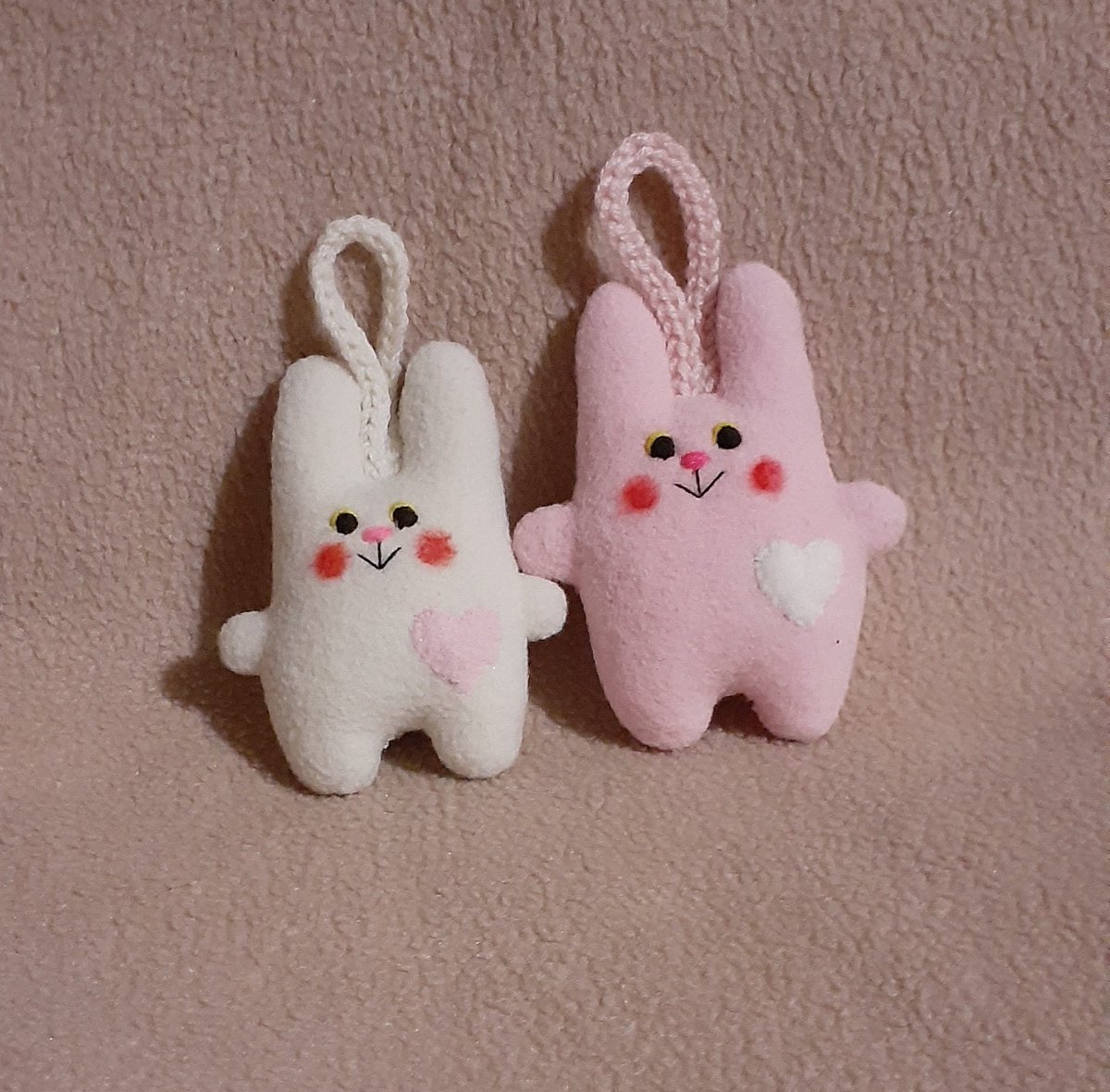 новий розіграш іграшок ручної роботи на корм для вуличних тварин🐾💓
лоти доповнюватимуться нижче раз в два дні, переможців буде 10!
для участі: рт, донат від 2 грн і + в рп (без скрінів), відмітити одну знайому людину🥰

результати 27 березня о 12:00, рандом!