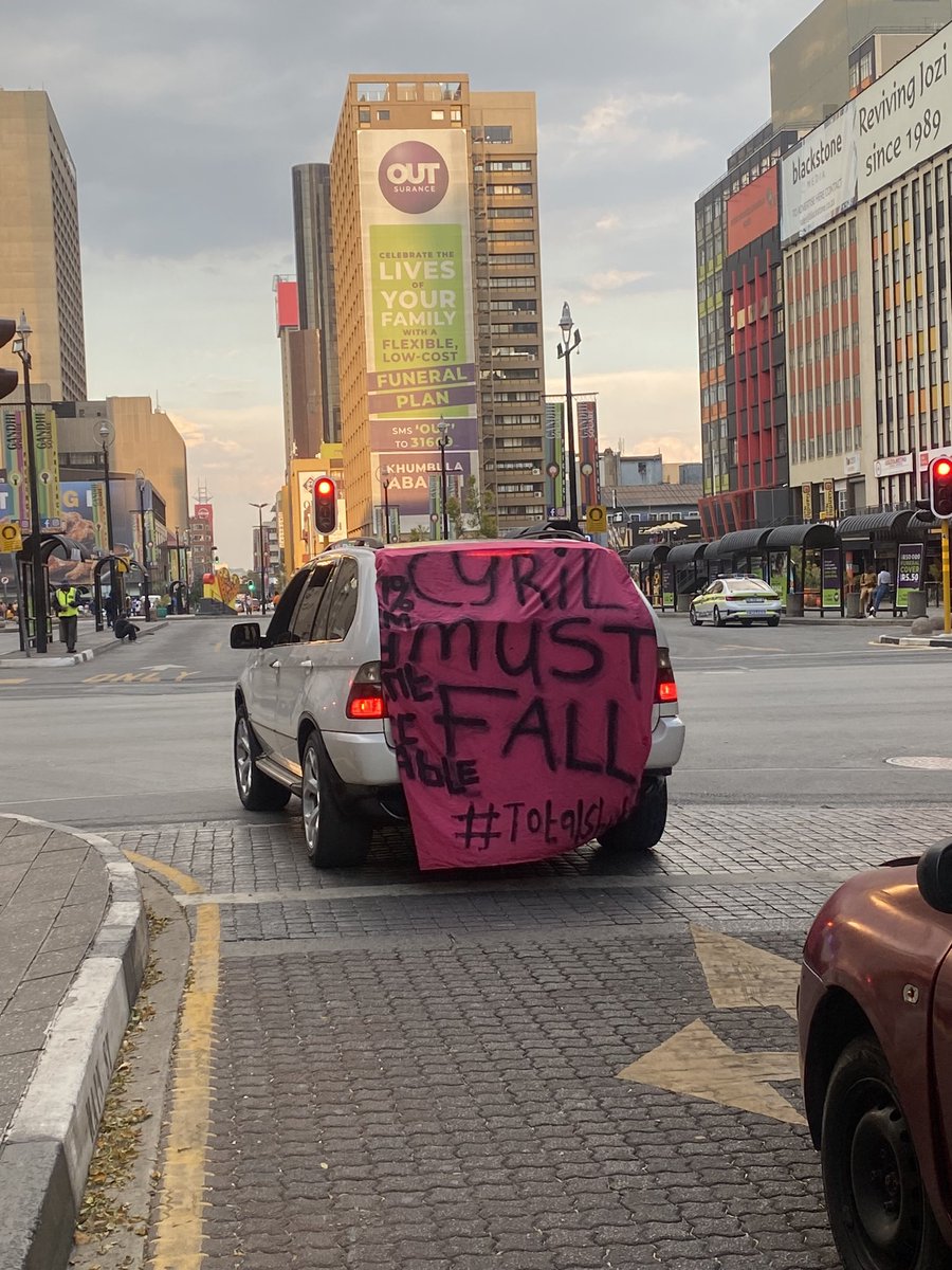joy_zelda's tweet photo. RETWEET if you LOVE This
Thanks to EFF
#NationalShutdown Julius Malema 20th of March Paul Mashatile #BBTitans Zinhle Bonang https://t.co/DBA1eEqNO6