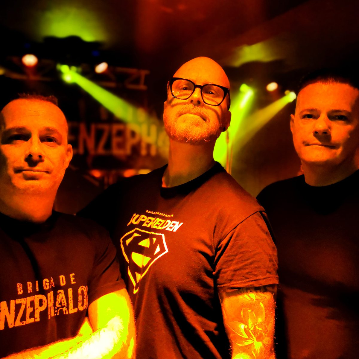 djtoddrsa's tweet photo. Didn't get a chance to get more prizes in the mail this week, so here's a great RSA with #ebm and #industrial for all!

With: @Supercraft_
 #Liebknecht #MechanicalCabaret @officialXP8
 #BrigadeEncephalon @afterdark840
 #scheuber @moris_blak

https://t.co/Mct6aLHnph https://t.co/EDBZPeQi5o