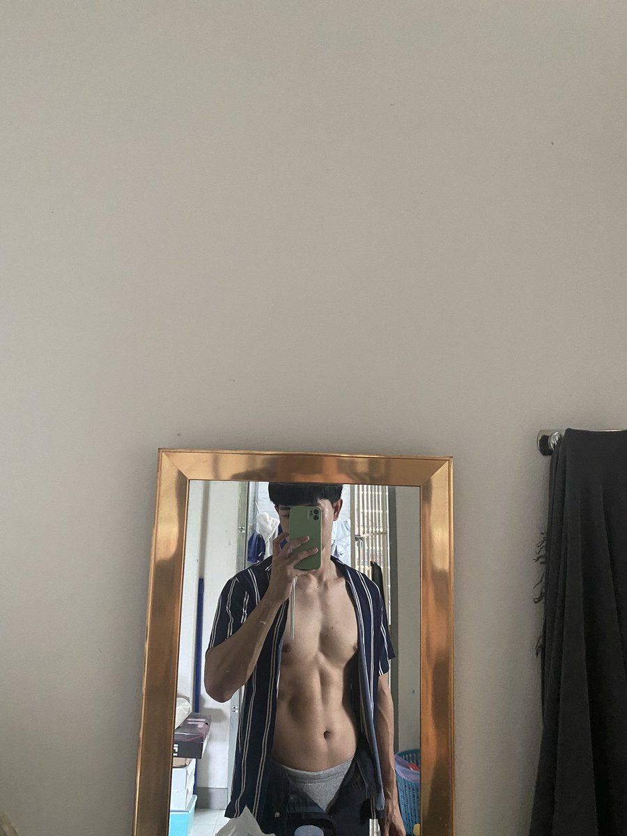 ZenNN808's tweet photo. อากาศร้อนแหละ https://t.co/TQAuHGmgmI
