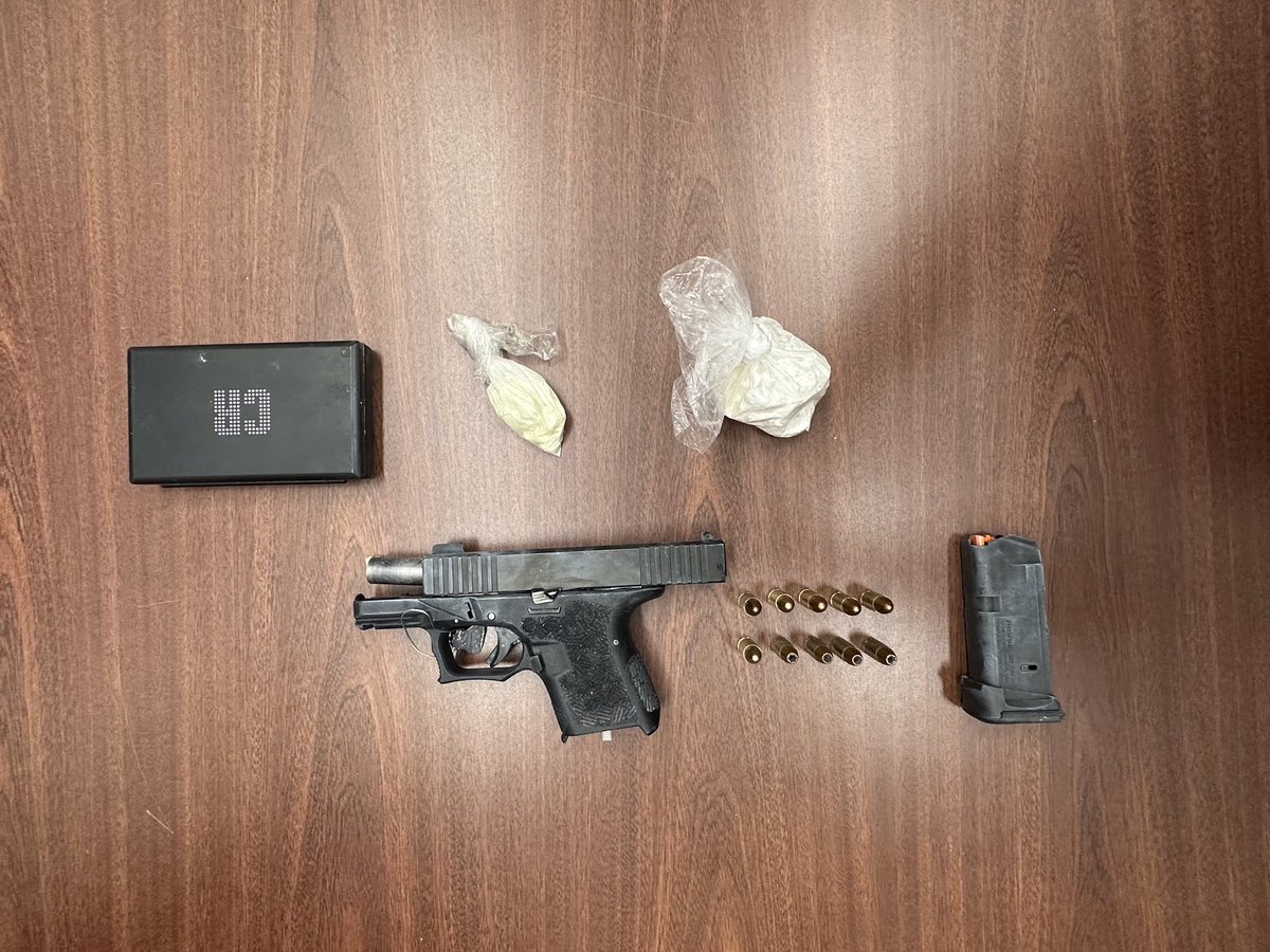 Great job by our Neighborhood Coordination Officers getting #Onelessgun and Narcotics off the street!