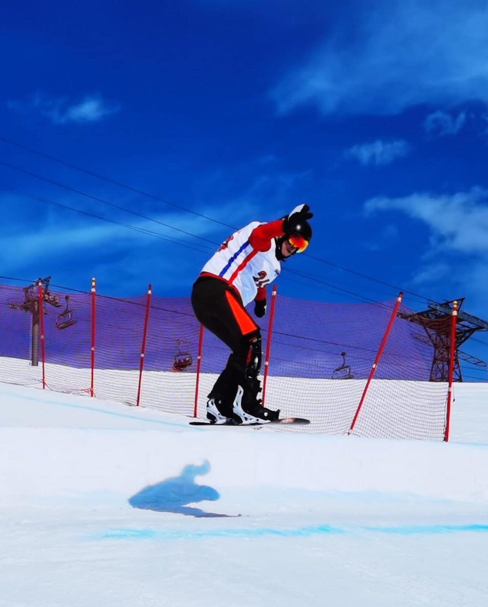 Sophie_Loubet's tweet photo. Vice-championne de France 🥈 en #parasnowboard #bordercross ! L’année dernière c’était une médaille de bronze, et cette année j’ai été abonnée aux médailles d’argent. De bons présages pour l’année prochaine ?
@skihandi , @FFHandisport #parasnowboard #ridedifferent #snowboard https://t.co/LitzTGUmnv