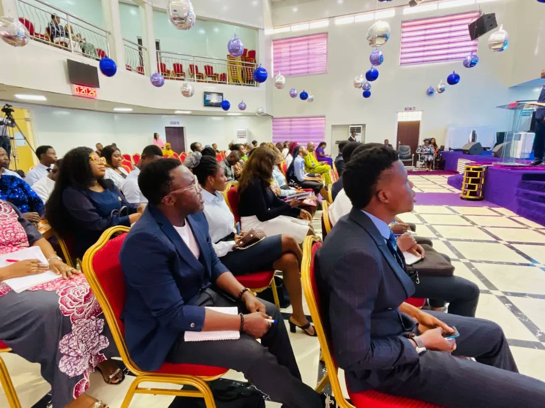 graceandgloryng's tweet photo. Rapt attention to the word from the throne of grace.
Pleasant Surprises is coming your way in Jesus name.
#weareggc #graceandglorychapel #sundayservice #worshipexperience #sundaysatggc #pleasantsurprises #divineupliftment #joyunspeakable #grace #divinelifting https://t.co/pE3L237cRB