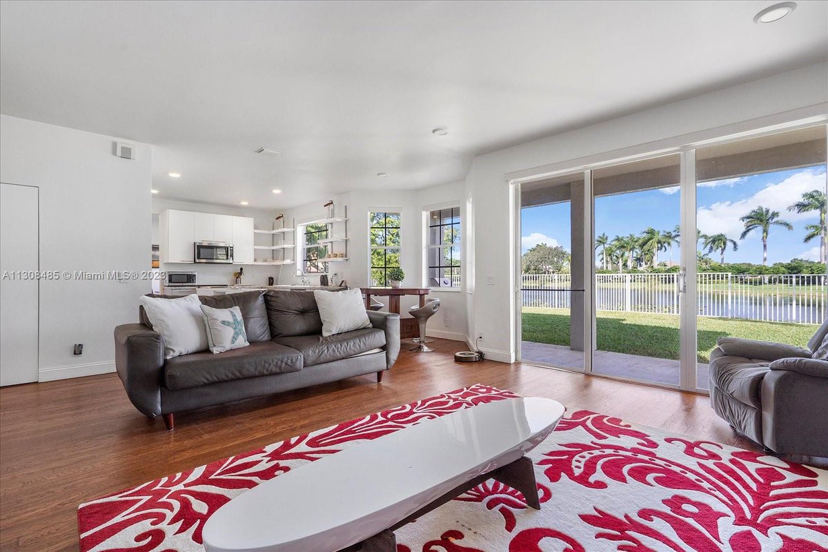 Interested in this property? Contact me to see it in person! #homesforsale  cpix.me/l/165891663