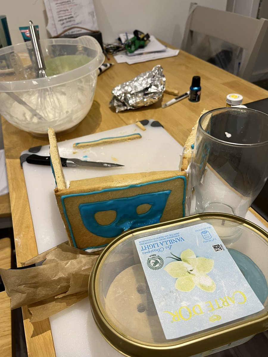 BrawnHouse's tweet photo. Spent the weekend baking for the @ChilternA House Bake Off tomorrow! Here’s a sneak peek of the mess and the end result…fingers crossed it survives the night and the drive to school tomorrow! https://t.co/Wao4dPjGms