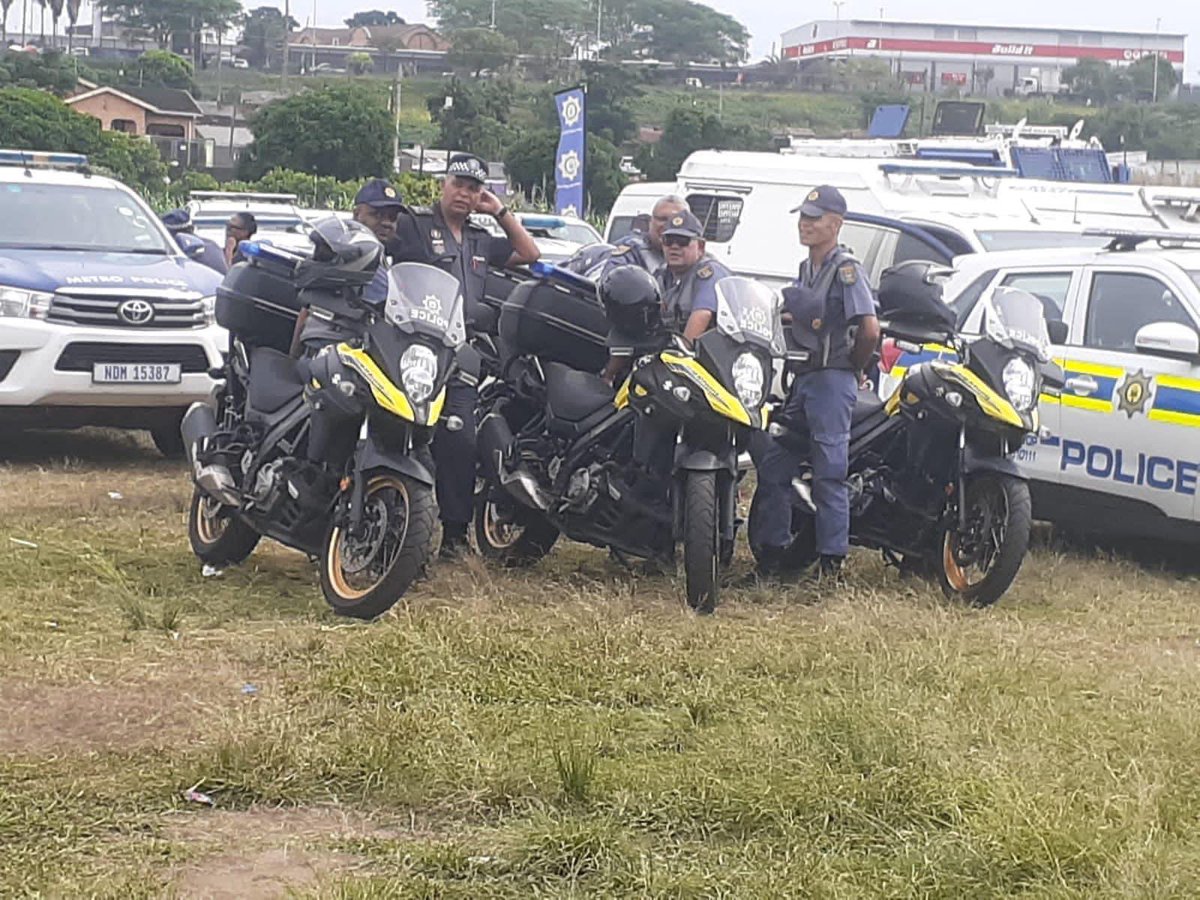 AdvoBarryRoux's tweet photo. The state machinery preparing to act against unarmed citizens. They never organise like this to invade Hillbrow drugs and human trafficking dens, they don’t organise for major hijacking spots, but when citizens ANNOUNCE a peaceful protest, this is the response. #NationalShutdown https://t.co/1lXLMcTEvb