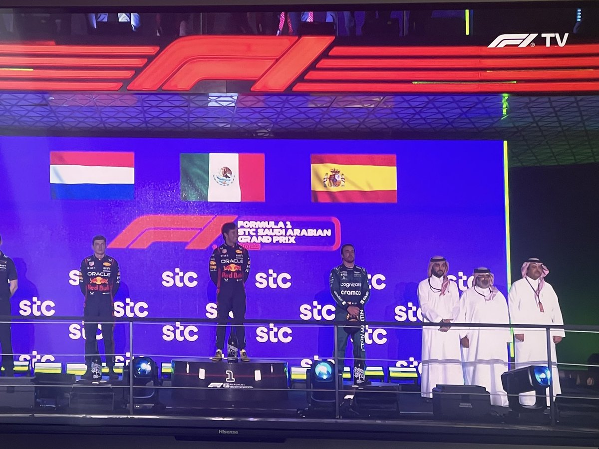 ElRuleteroDeWeb's tweet photo. Once an again @SChecoPerez mexican anthem #checopérez #Mexican #Mexico https://t.co/noyh6YEz0z