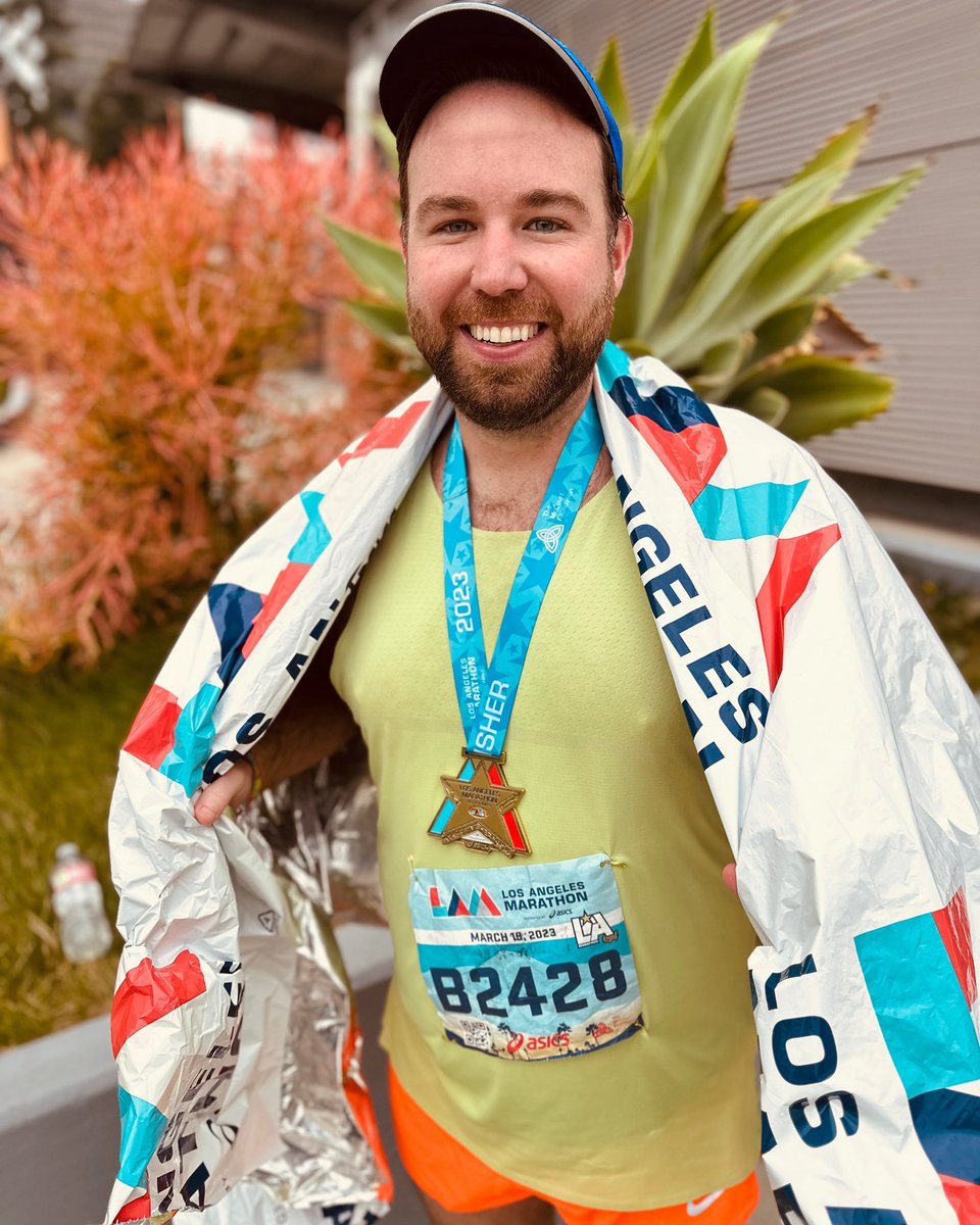 RisaDorken's tweet photo. AMAZING!! Bo just completed his 2nd LA Marathon (26.2 miles!!!!) 🎉🙌🏻 Official time: 3:39 (with a 8:19 pace.)
Sooo proud! Just incredible. 
@lamarathon #RunLA https://t.co/2UTJp9Ymua