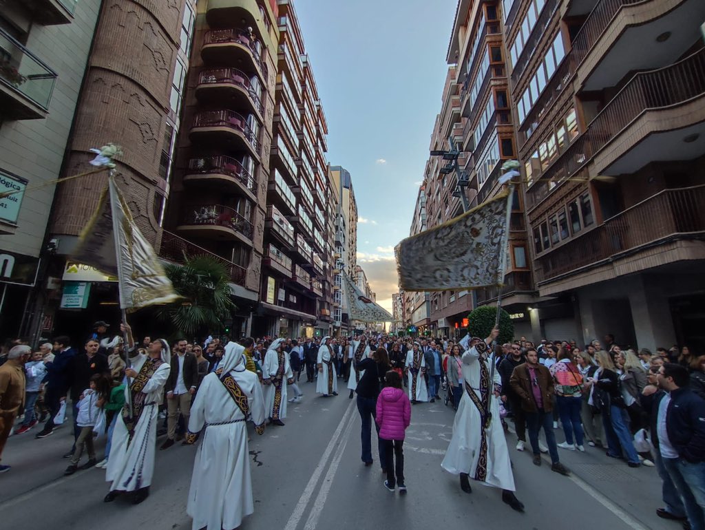 PasoBlanco_3's tweet photo. 🏳️🏳️🏳️Gracias a todos los blancos por acompañar como nunca al Paso Blanco en el anuncio🏳️🏳️🏳️ https://t.co/vVyaFDj6VY