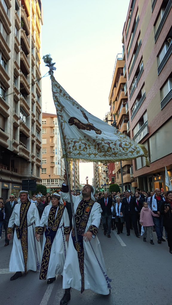 PasoBlanco_3's tweet photo. 🏳️🏳️🏳️Gracias a todos los blancos por acompañar como nunca al Paso Blanco en el anuncio🏳️🏳️🏳️ https://t.co/vVyaFDj6VY