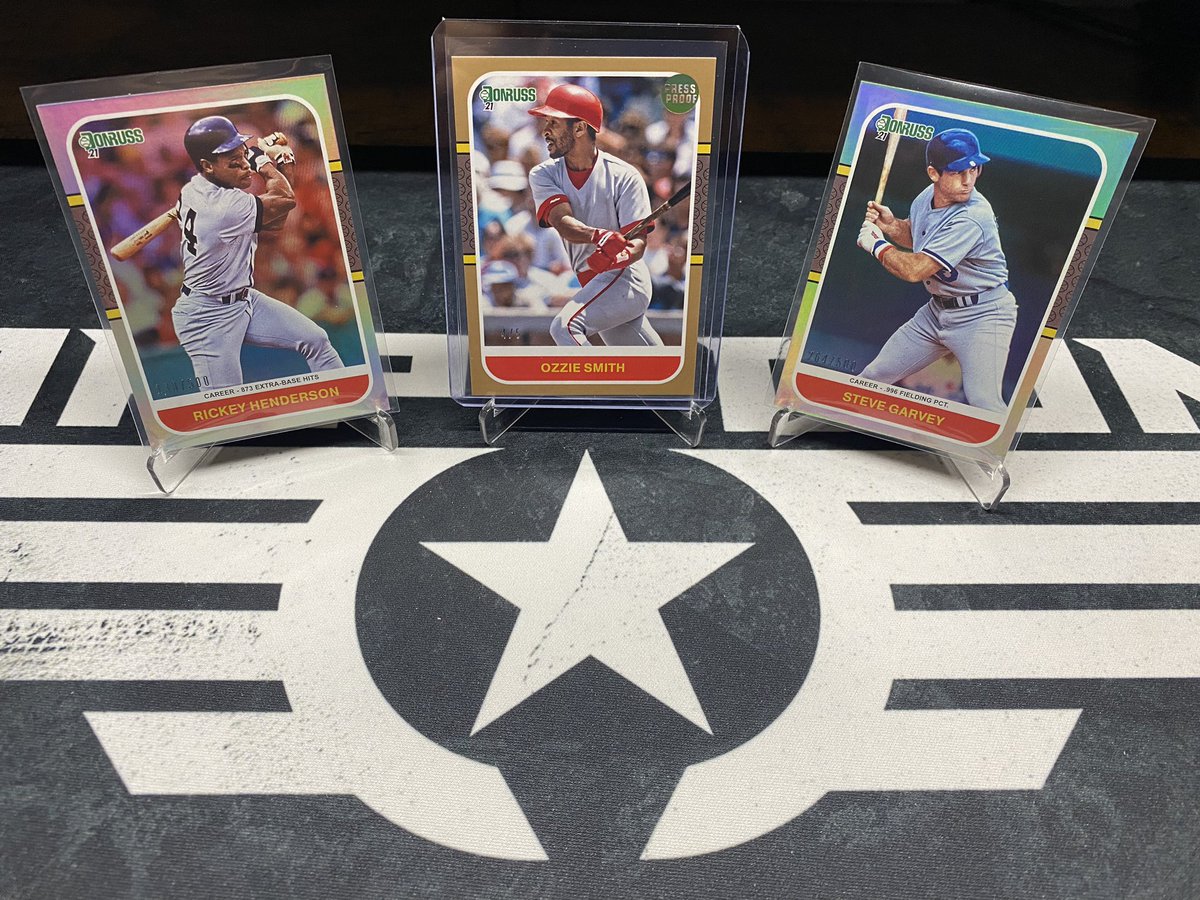 collecttoppgunn's tweet photo. Decided to open some 2021 Donruss Baseball hobby packs I have had sitting around. Here are some of the highlights! DMs open for offers! @CardPurchaser @sports_sell @ILOVECOLLECTIN1 @HobbyConnector @connections_sc #Panini #donrussbaseball #unleashed #dominators #MLB #WBC https://t.co/KMCrYLu43V