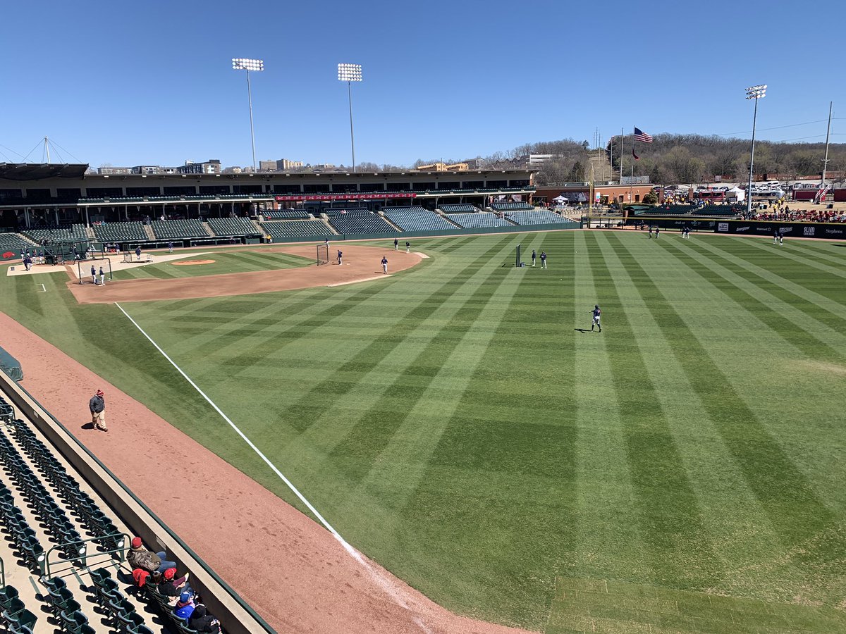 leslie_doss's tweet photo. It’s another beautiful day at Baum!  Ready for the sweep against Auburn! ❤️🐗⚾️ #wps #omahogs https://t.co/MrVuPCpjFi