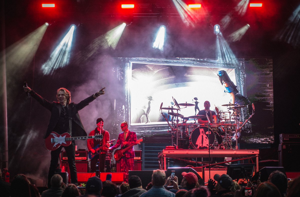 knight_vision's tweet photo. A few pics of Rick Springfield's amazing performance at the Moon 2 Mars festival taken on my sony rx100 camera @SpaceCenterHou @rickspringfield #rickspringfield #moon2mars https://t.co/Hz163DYIi0